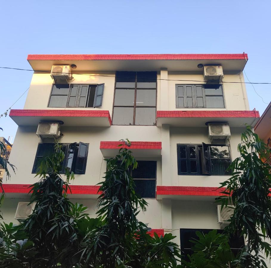 Bhambri Expo House Guest house